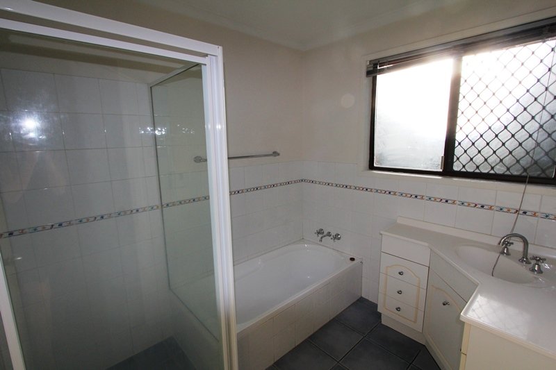 22 McCowan Street ASHMORE 7