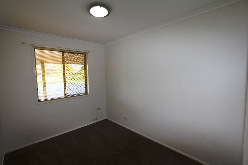 22 McCowan Street ASHMORE 8