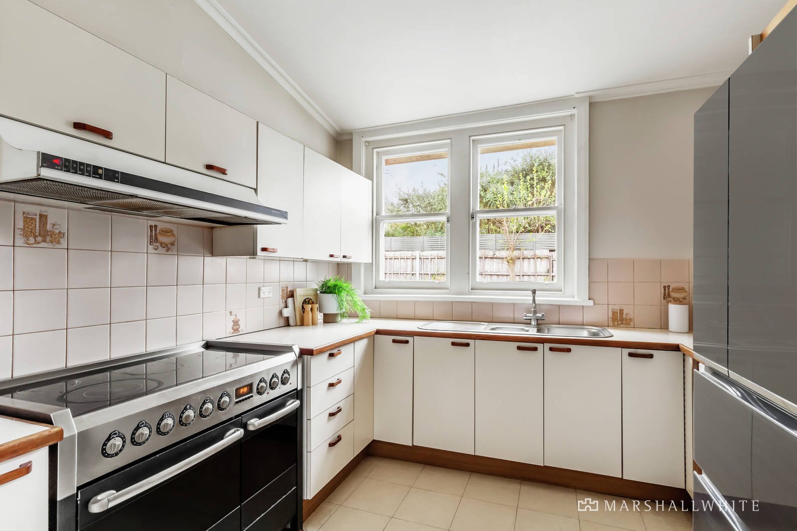 22 Miller Grove, Kew, VIC