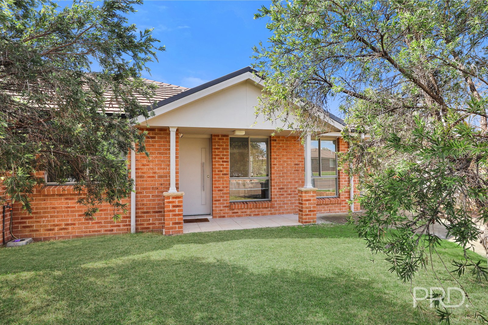 2/2 Minimbah Close TAMWORTH 2