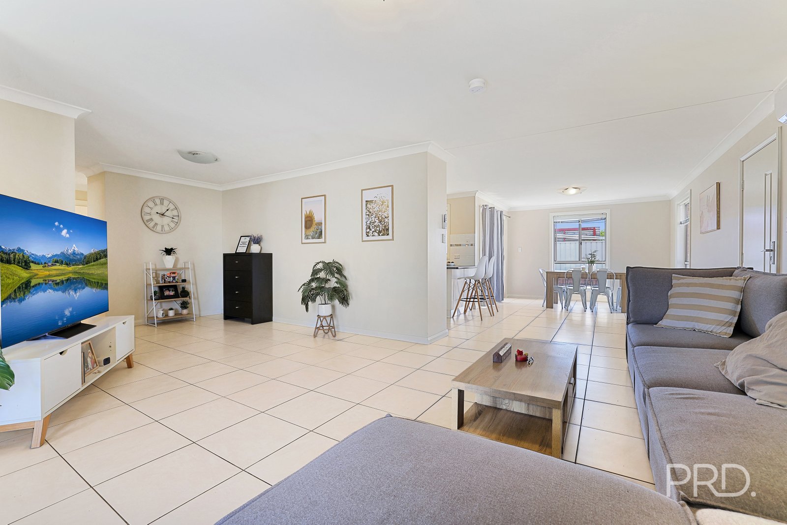2/2 Minimbah Close TAMWORTH 4