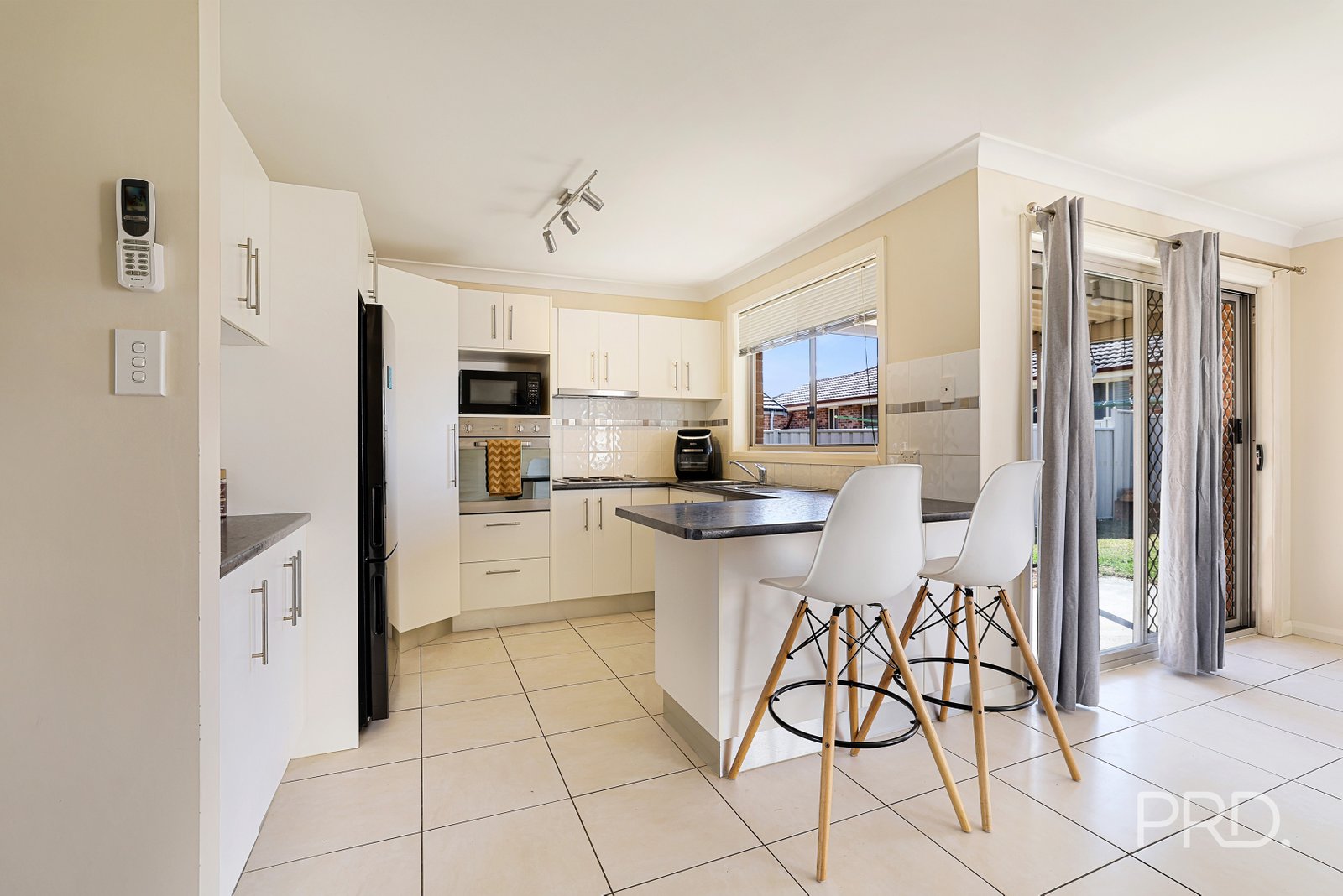 2/2 Minimbah Close TAMWORTH 6