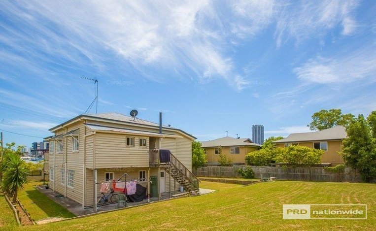 22 Minnie Street (Downstairs House) SOUTHPORT 10