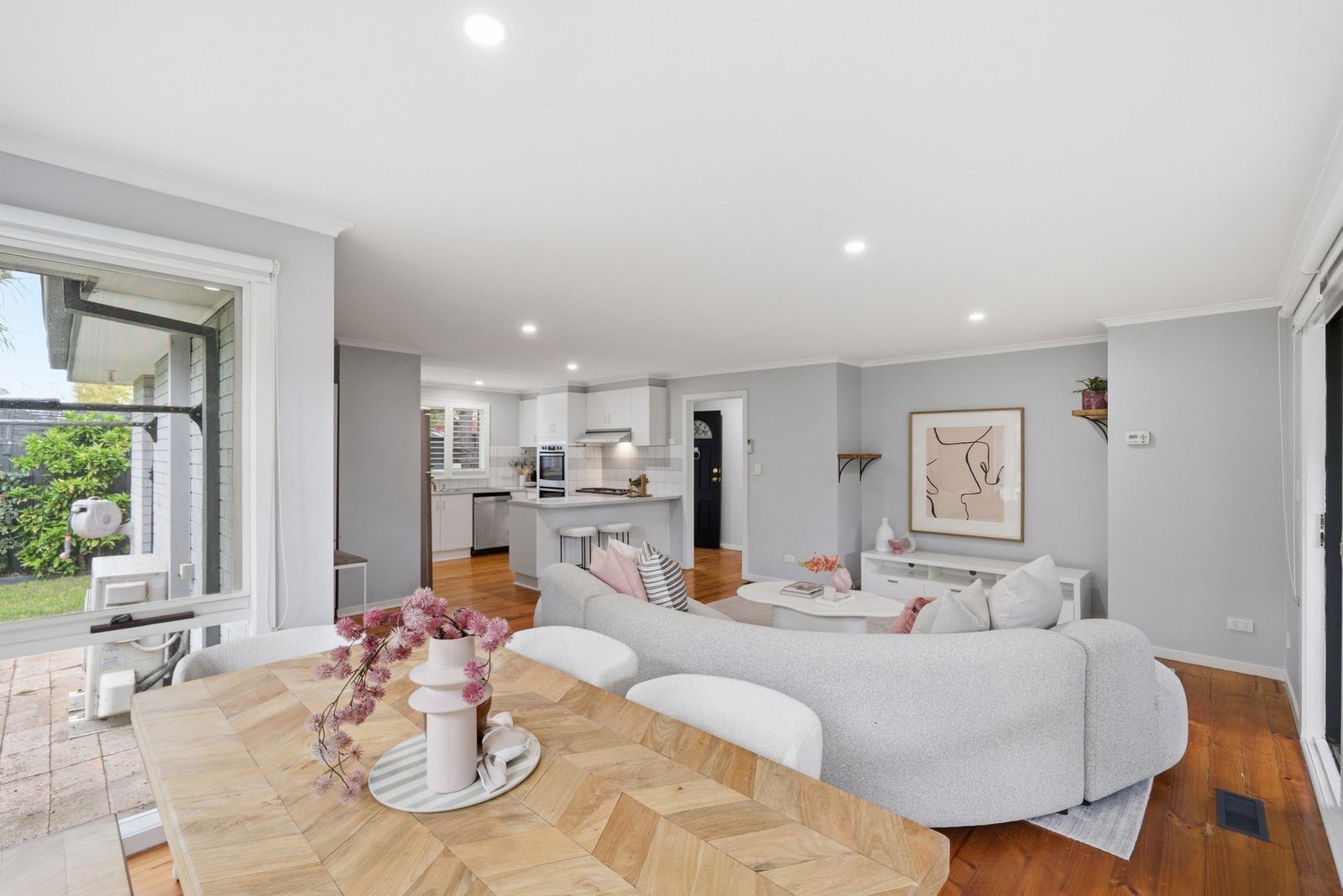 Gallery: 2/2 Monamie Avenue