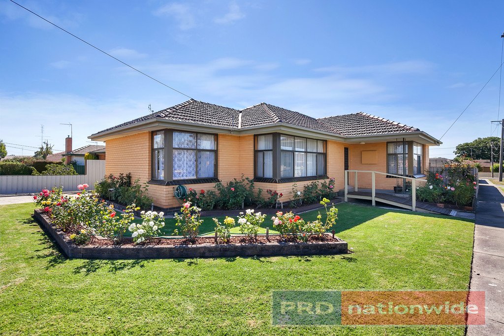 22 Montgomery Street WENDOUREE 2