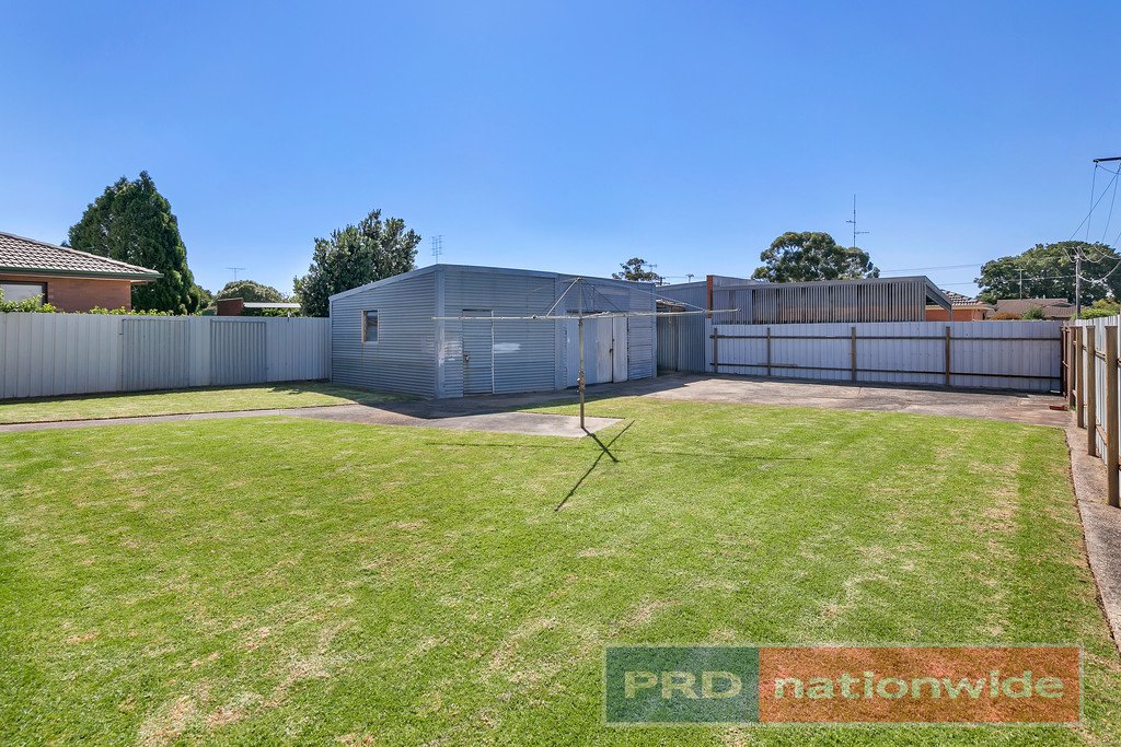 22 Montgomery Street WENDOUREE 7