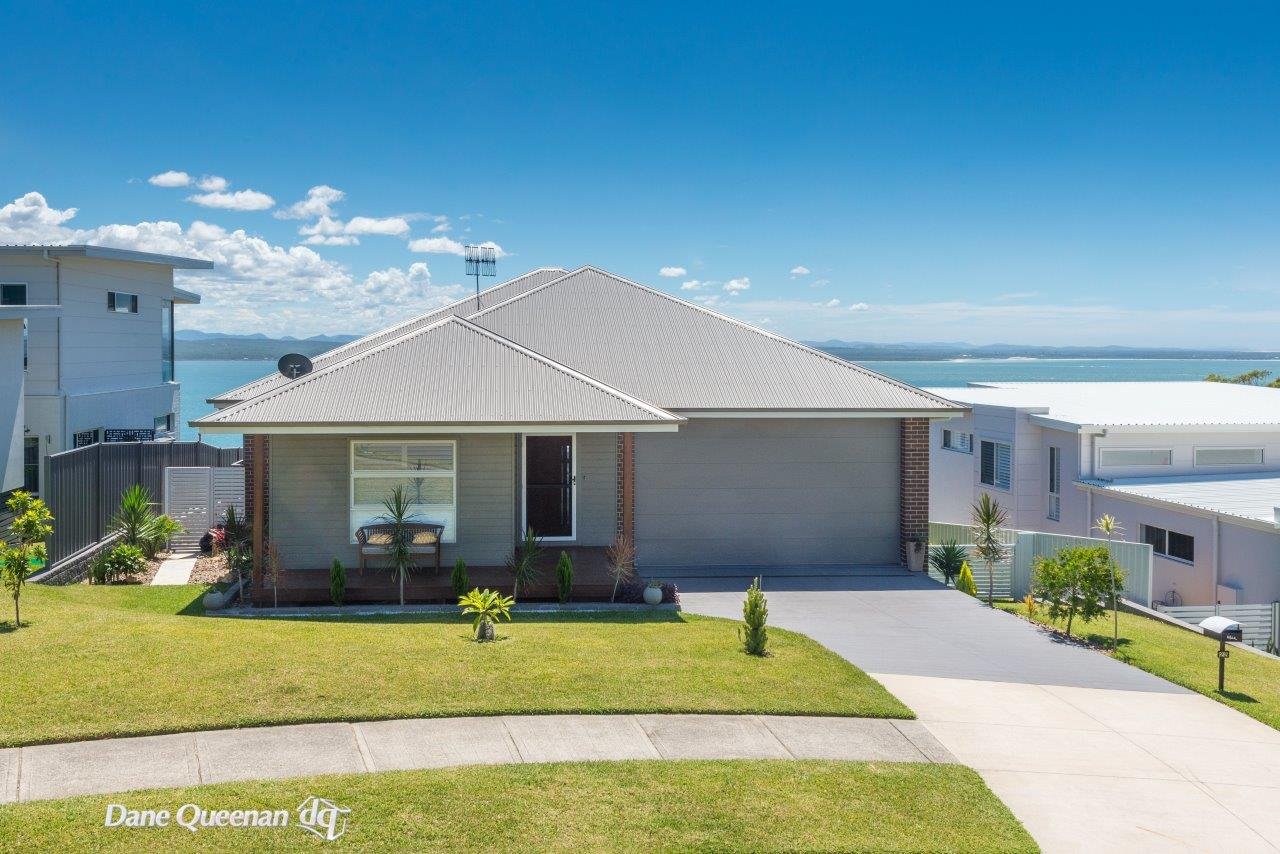 22 Mooring Avenue CORLETTE 2