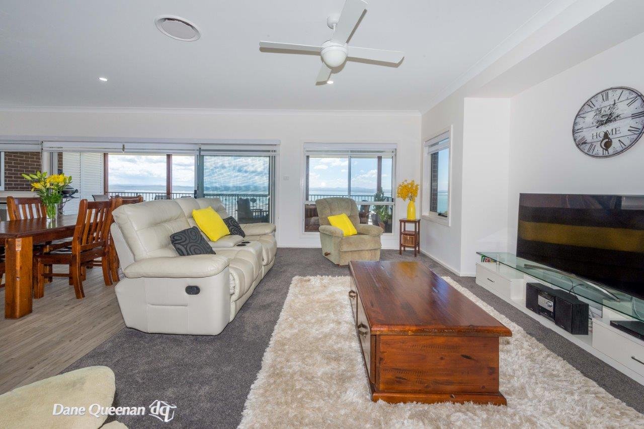 22 Mooring Avenue CORLETTE 9