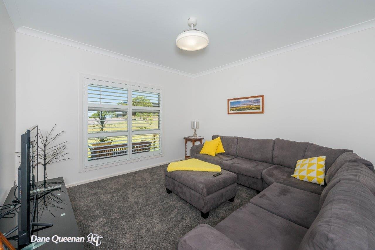 22 Mooring Avenue CORLETTE 18