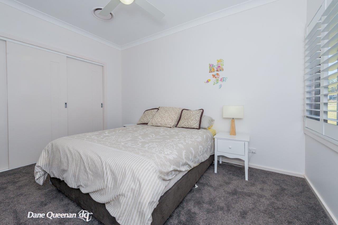 22 Mooring Avenue CORLETTE 25