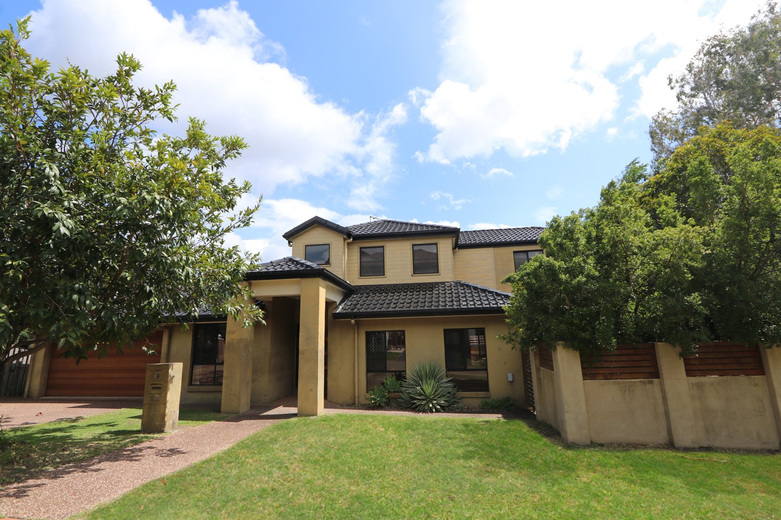 22 Mulgrave Crescent VARSITY LAKES 1