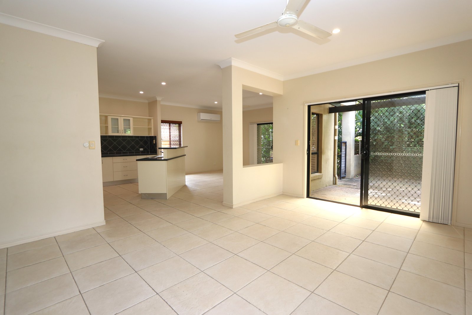 22 Mulgrave Crescent VARSITY LAKES 3