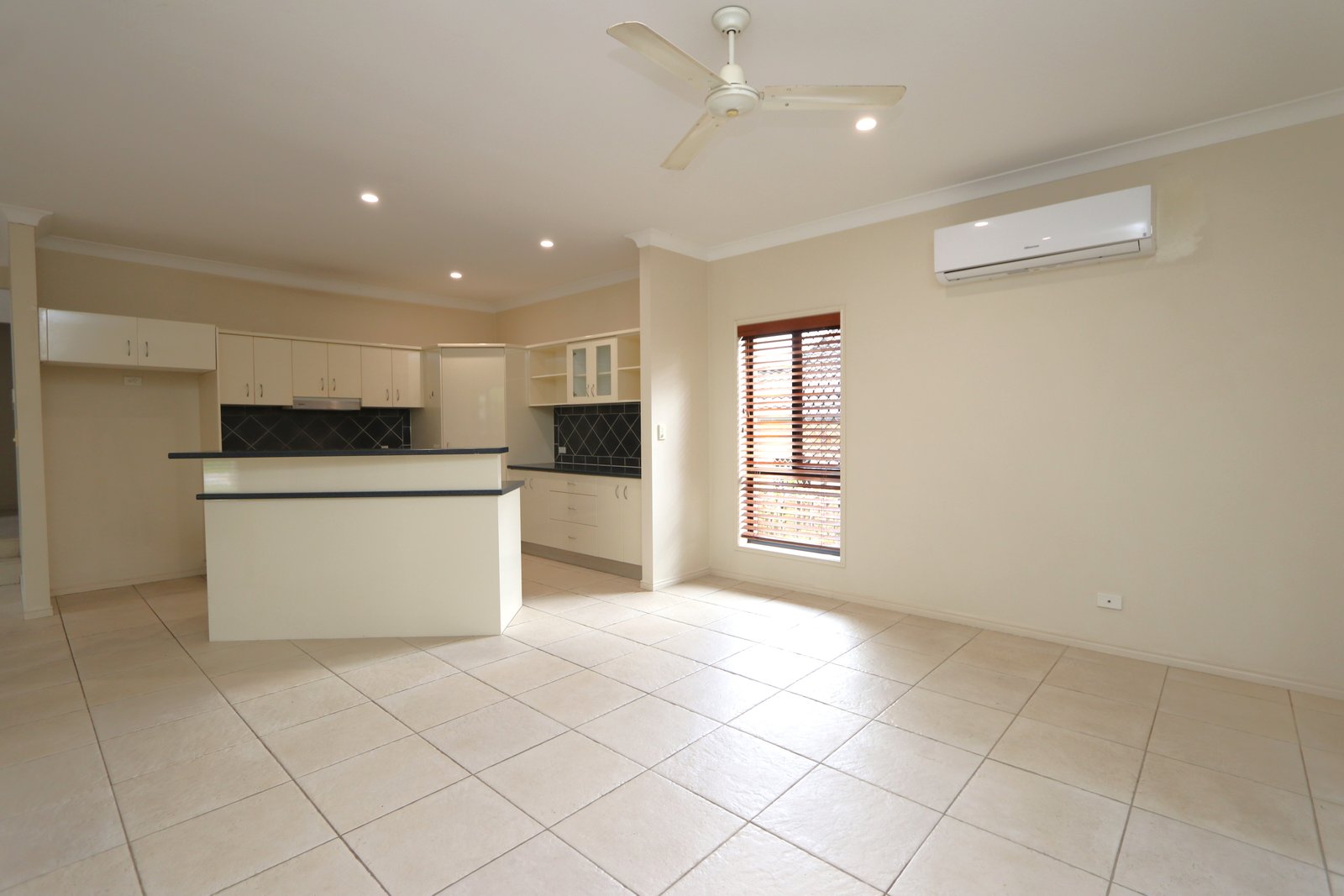 22 Mulgrave Crescent VARSITY LAKES 9