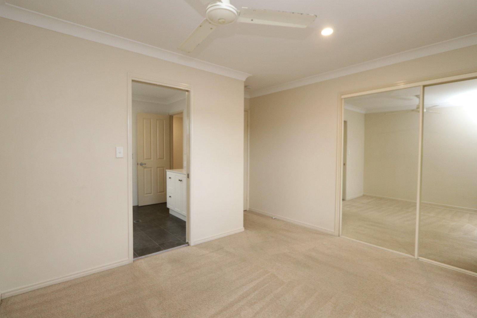 22 Mulgrave Crescent VARSITY LAKES 13