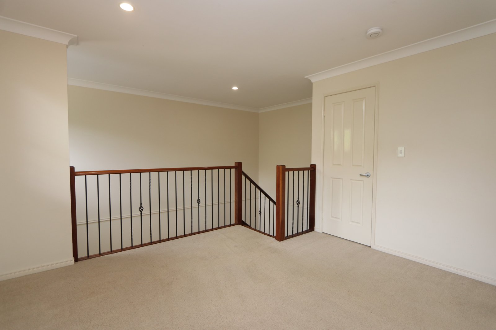22 Mulgrave Crescent VARSITY LAKES 19