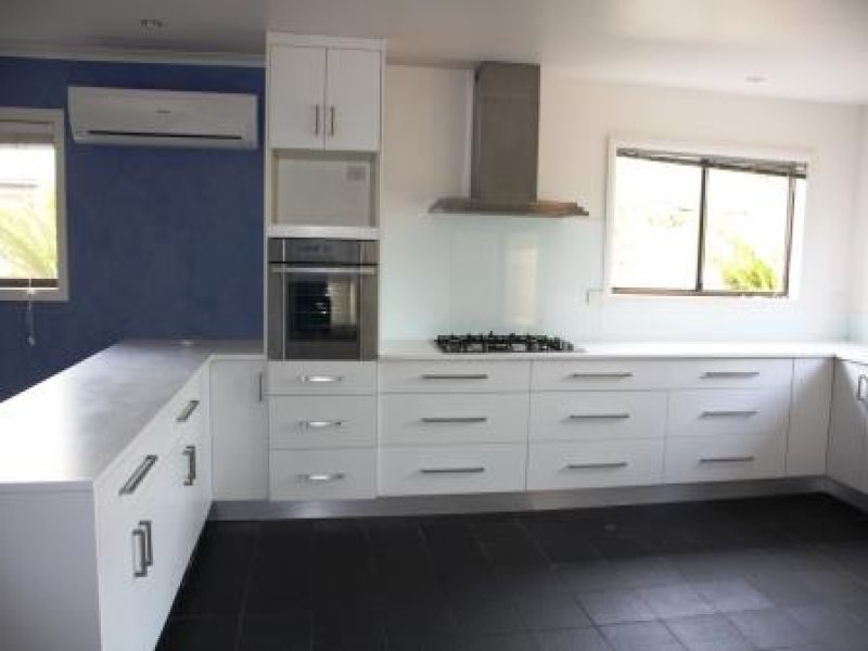 22 Myuna Rd  BLACKMANS BAY 1