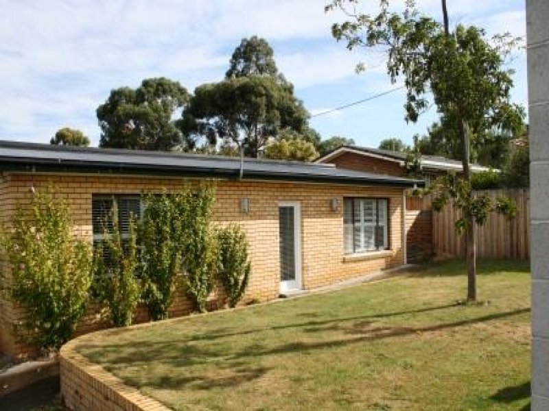 22 Myuna Rd  BLACKMANS BAY 2