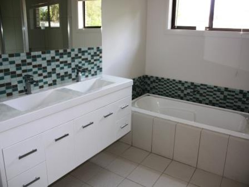 22 Myuna Rd  BLACKMANS BAY 5