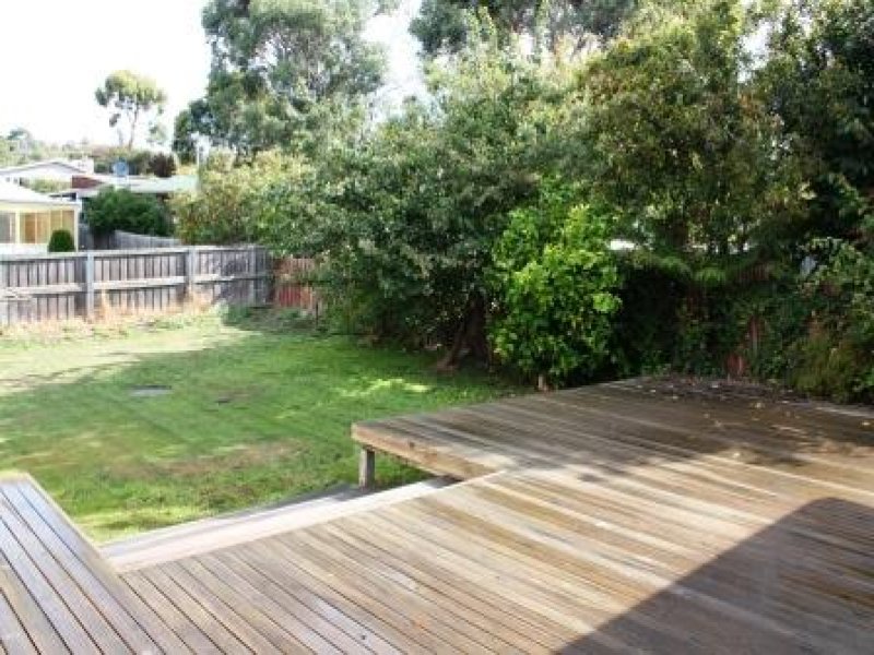 22 Myuna Rd  BLACKMANS BAY 9