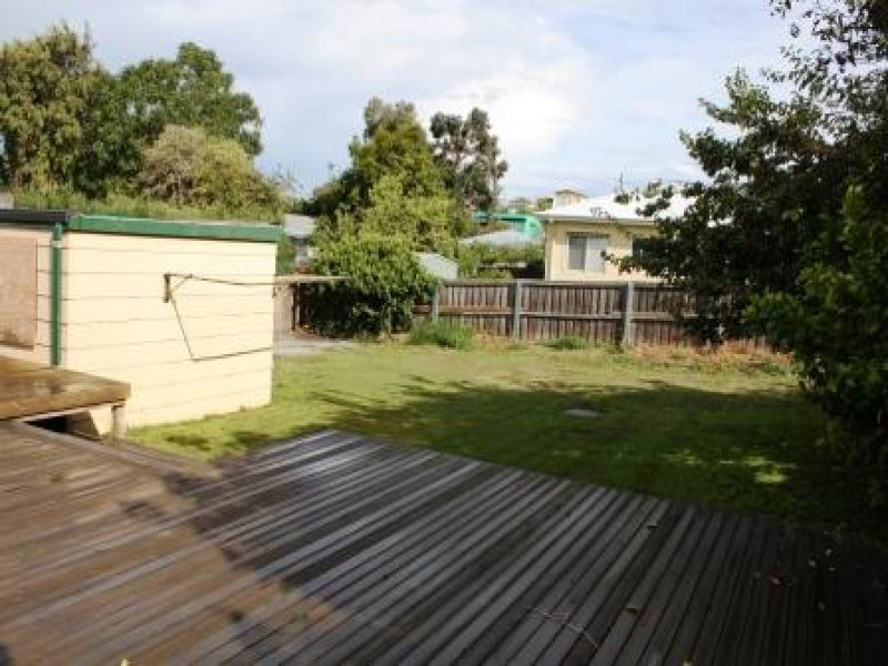 22 Myuna Rd  BLACKMANS BAY 11