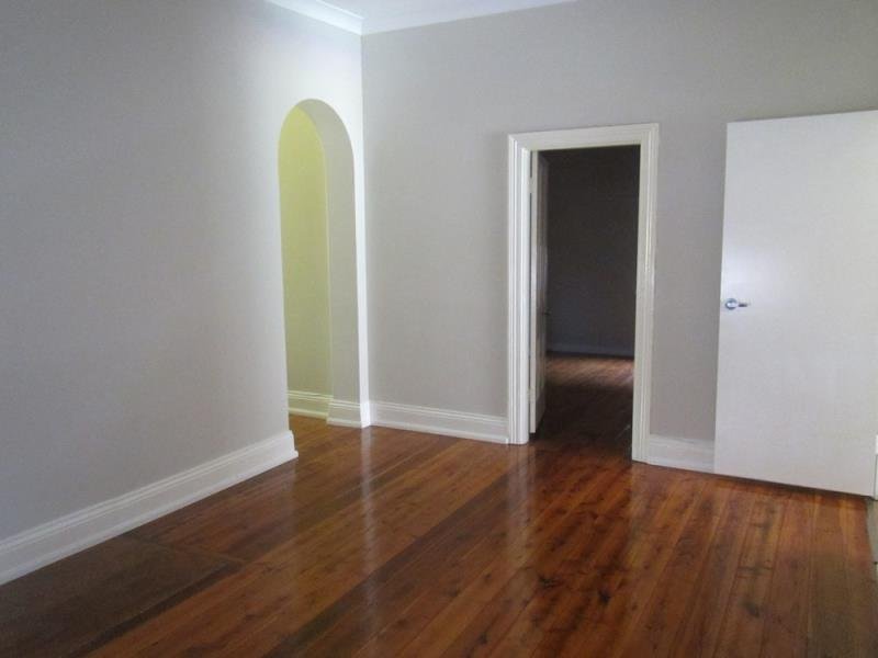 22 Napier Street TAMWORTH 4