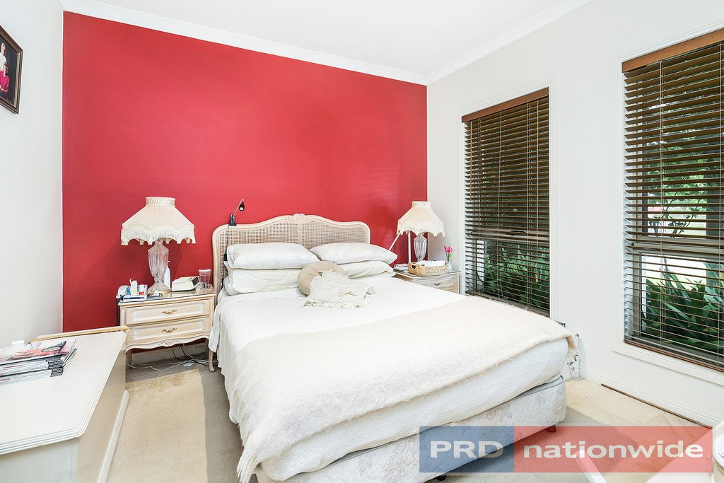 22 Norfolk Avenue LAKE GARDENS 8