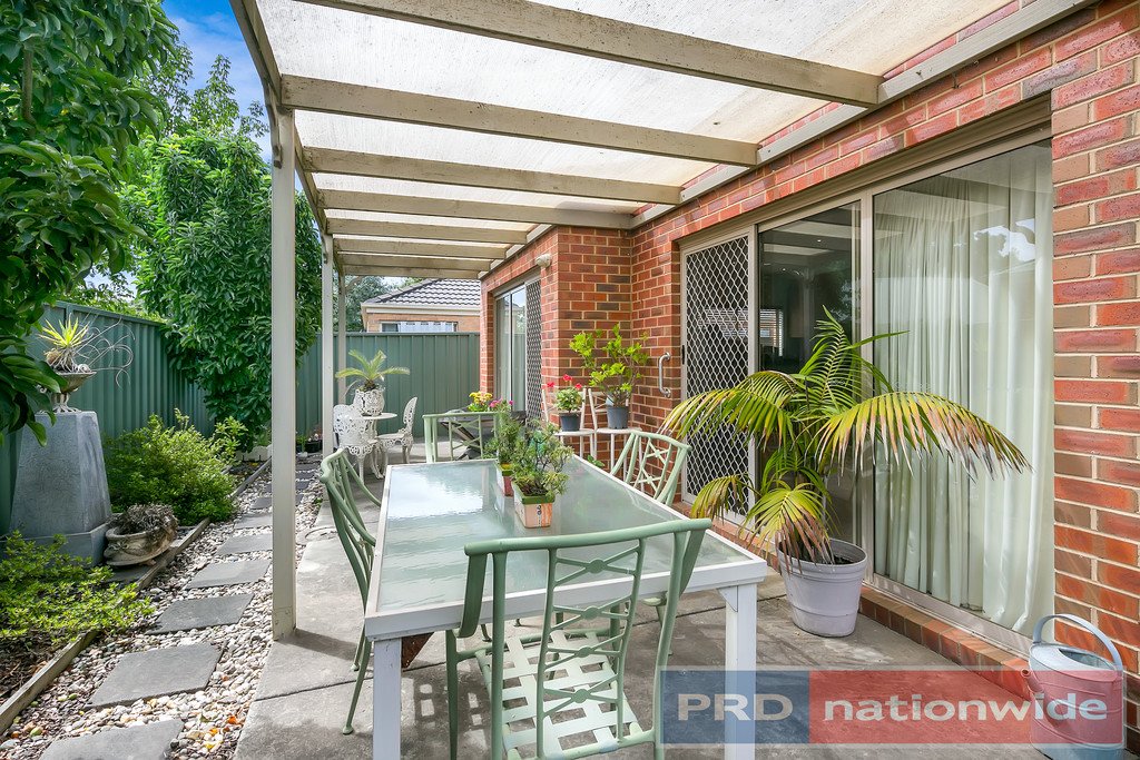 22 Norfolk Avenue LAKE GARDENS 10
