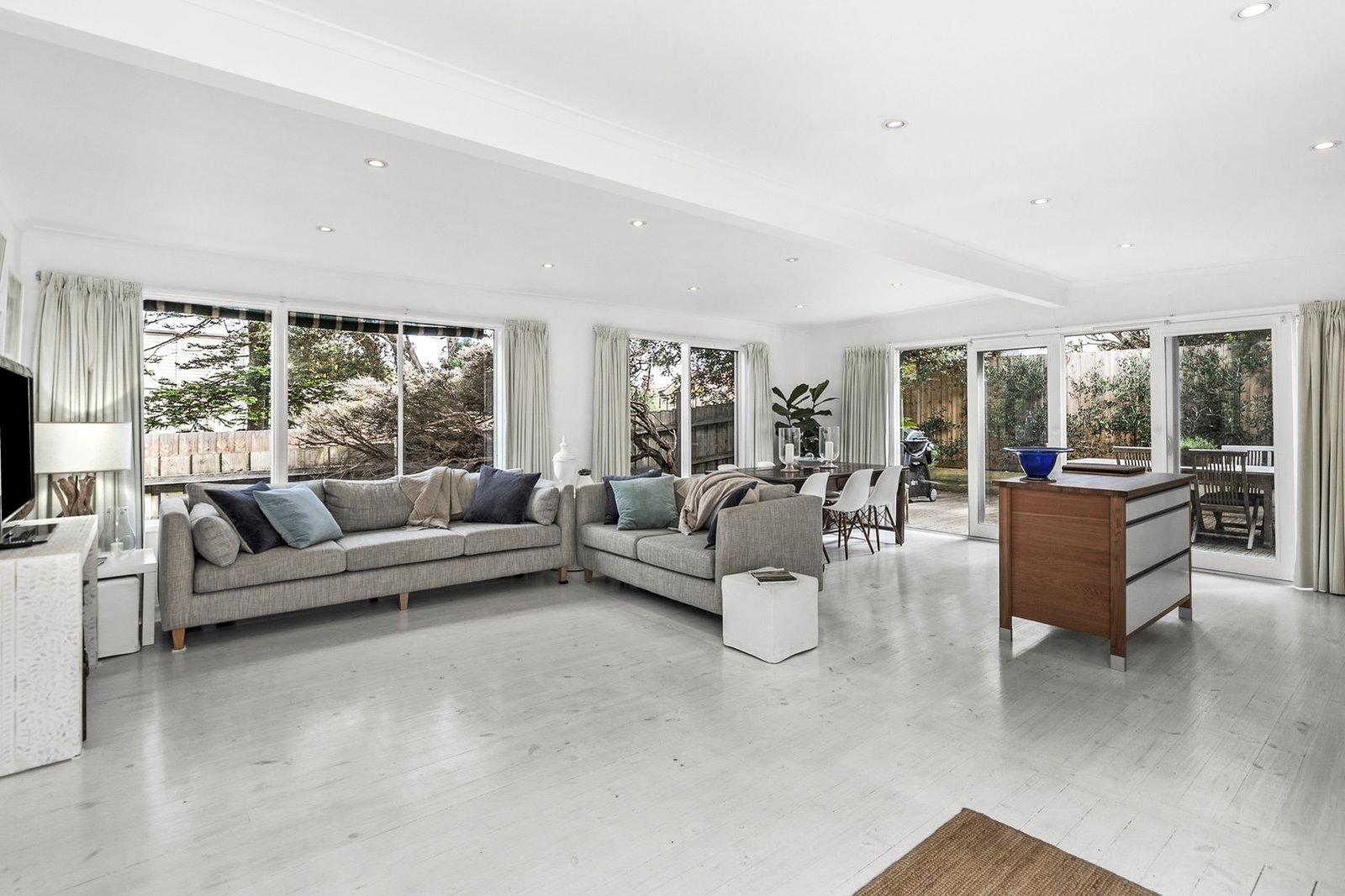 Real Estate and Property in 22 Ocean Road, Point Lonsdale, VIC