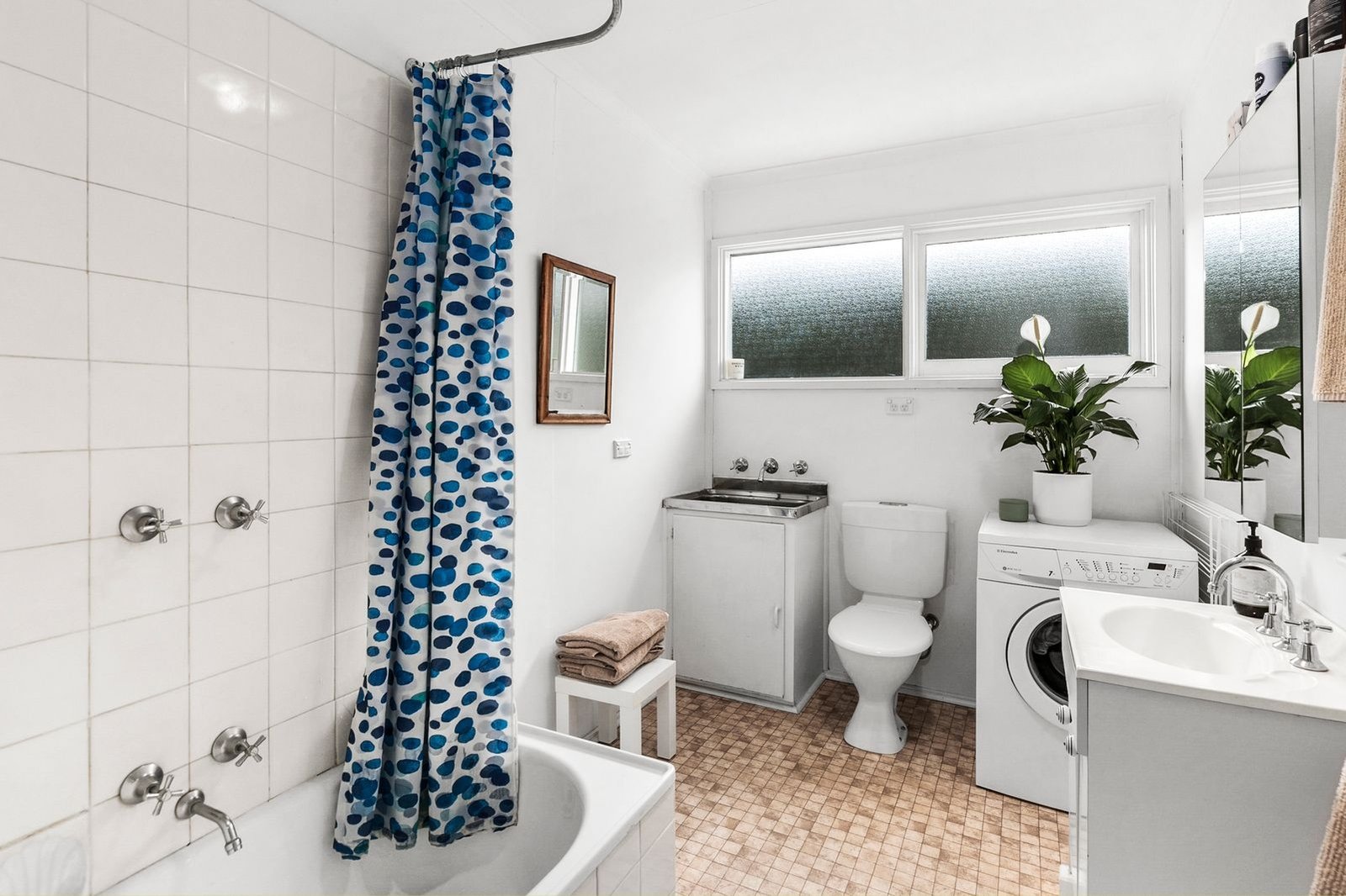 Real Estate and Property in 22 Ocean Road, Point Lonsdale, VIC