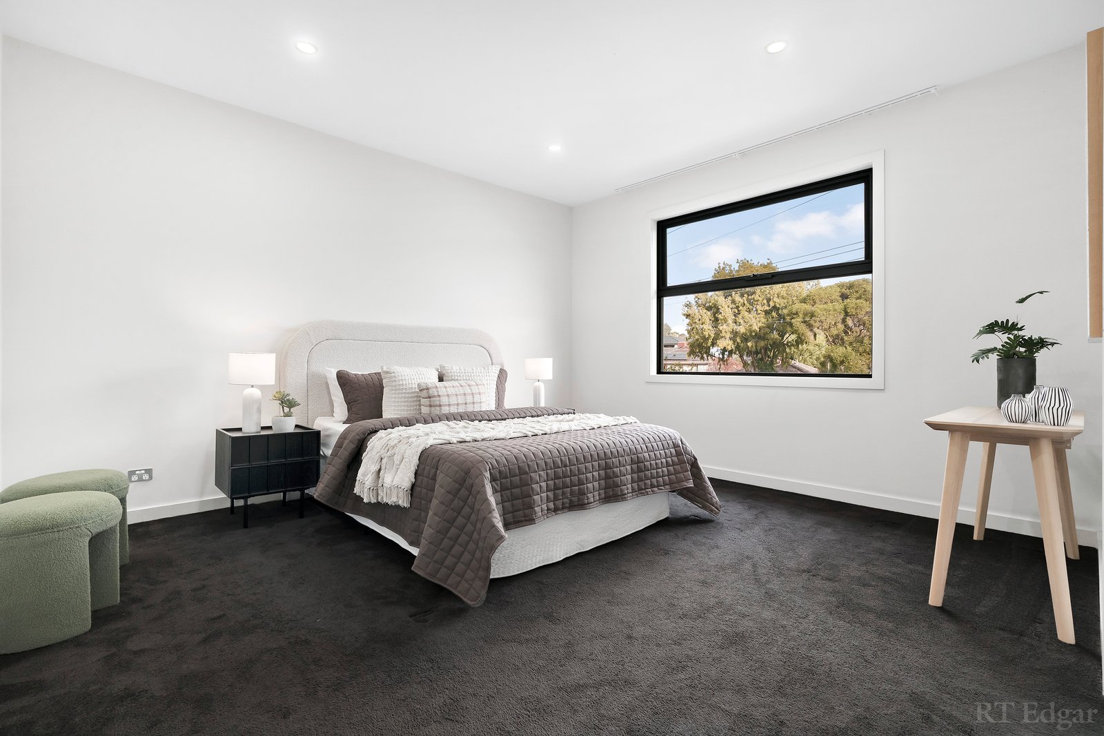 Real Estate and Property in 22 Old Orchard Way, Doncaster, VIC