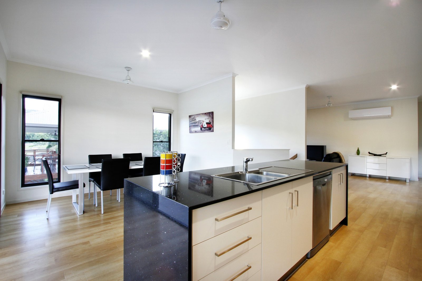 22 Parker Road CANNONVALE 2