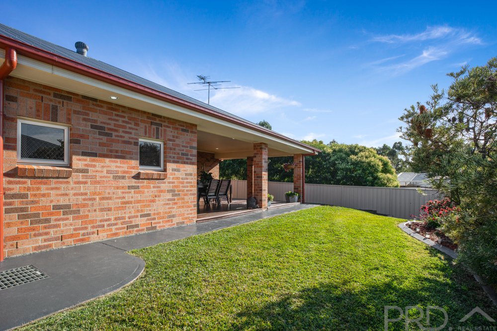 22 Parklands Road LARGS 14