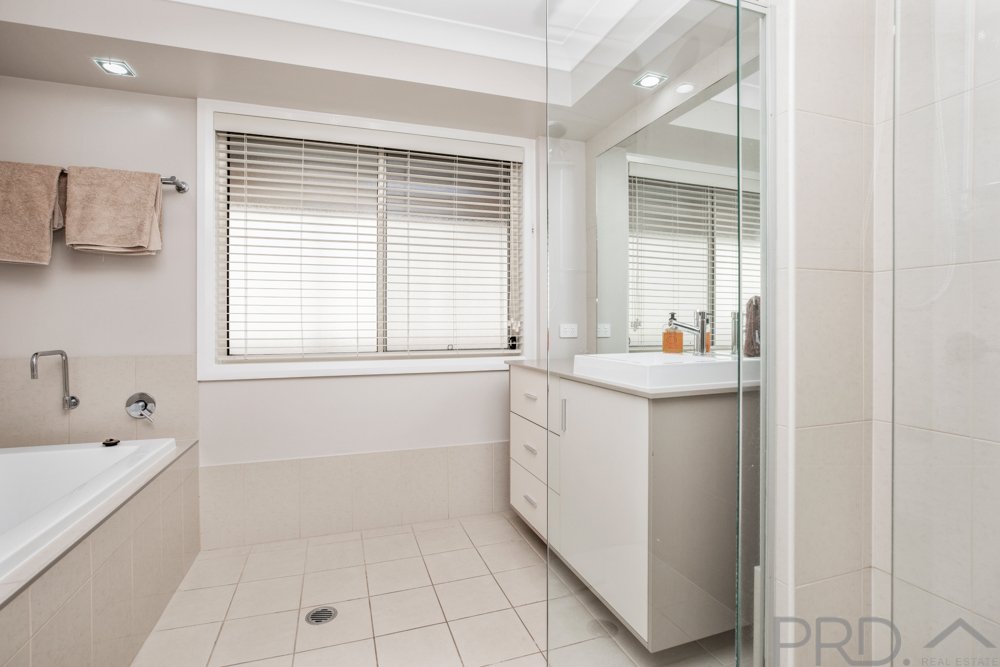 22 Parklands Road LARGS 20