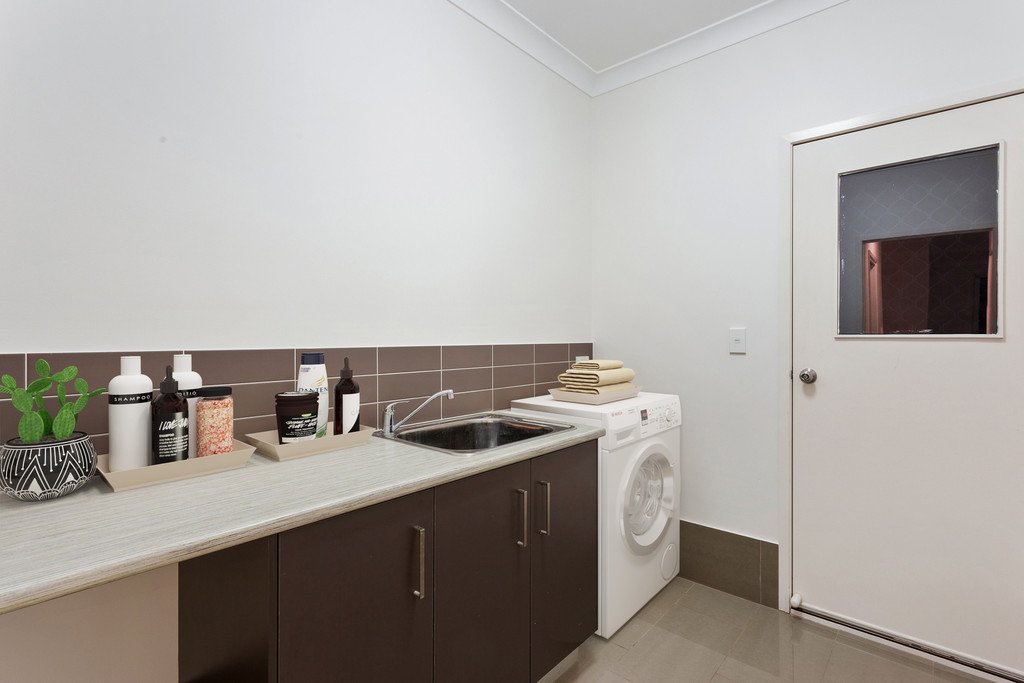 22 PENTECOST Place REDLAND BAY 20