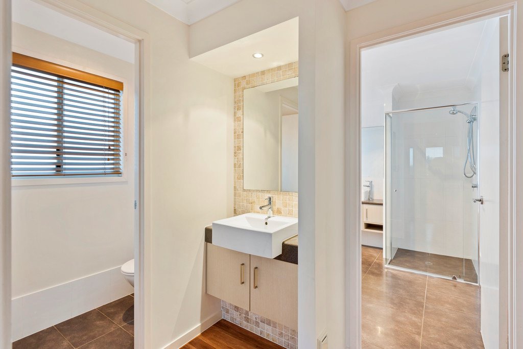 22 PENTECOST Place REDLAND BAY 18