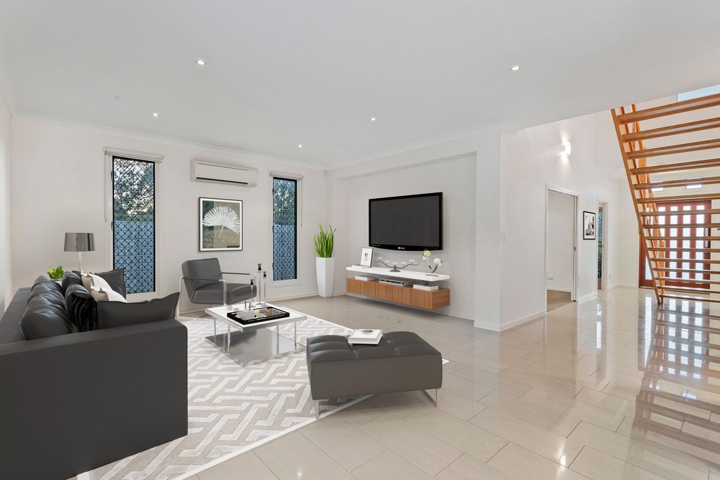 22 PENTECOST Place REDLAND BAY 4