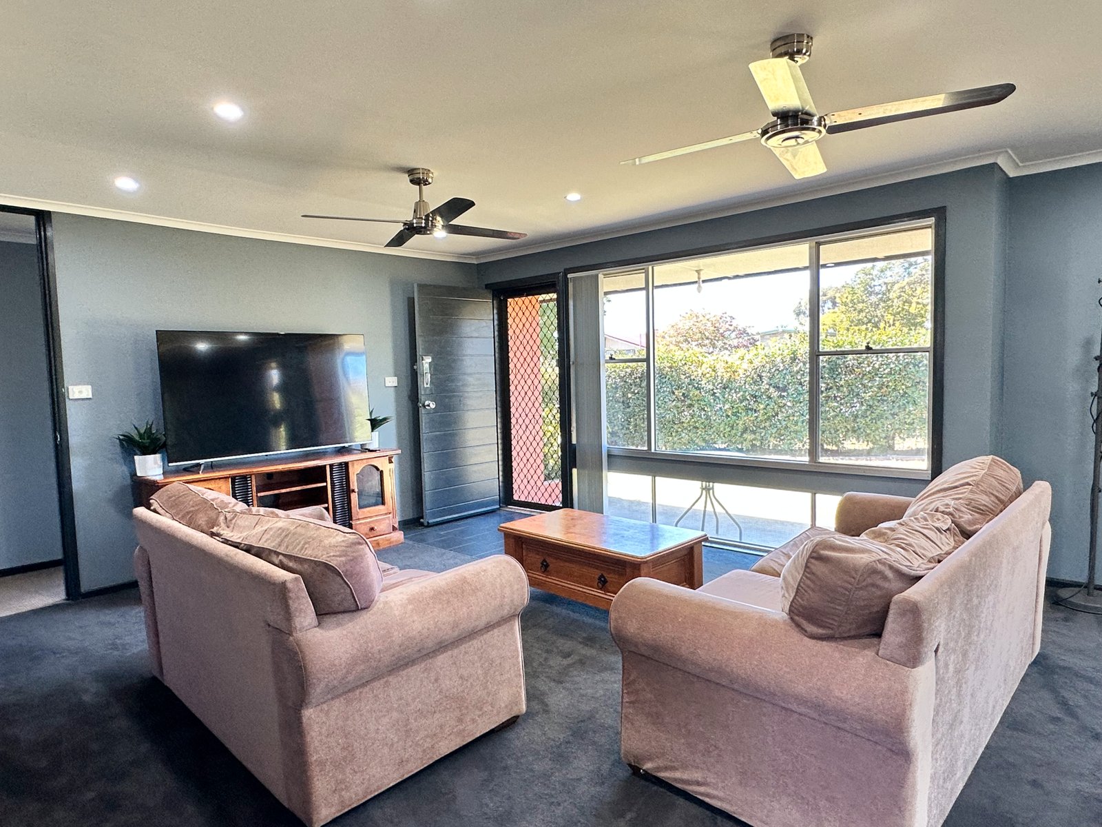 22 Pine Street TUMUT 4