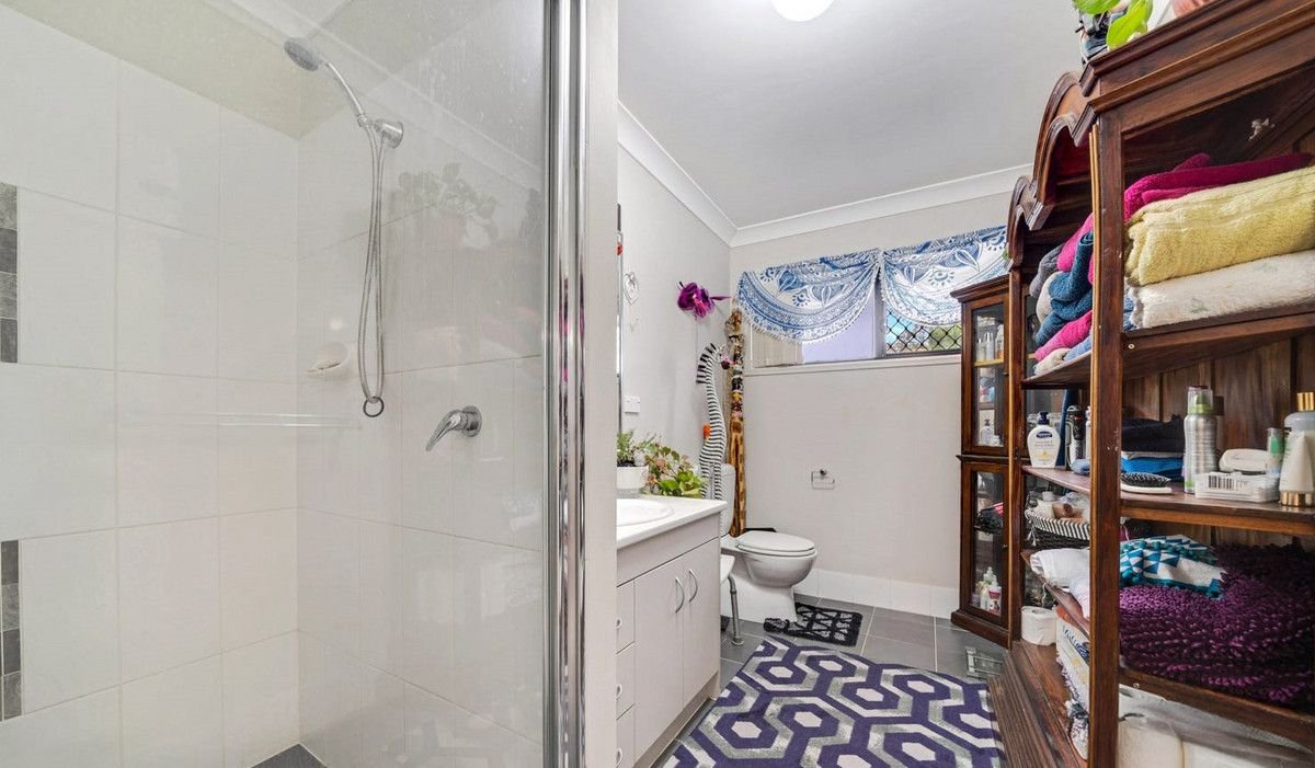 2/2 Pixie Hollow Court EAGLEBY 4