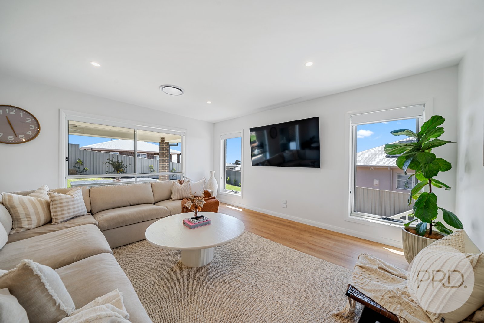 22 Preston Crescent LLOYD 7