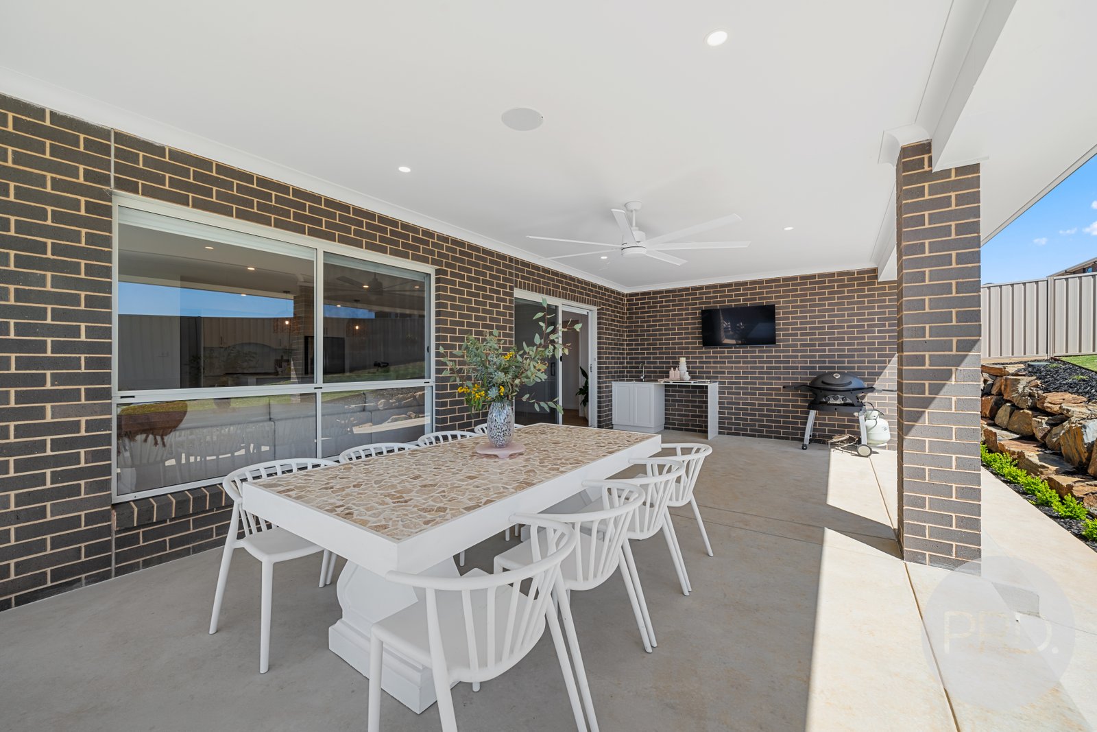 22 Preston Crescent LLOYD 23