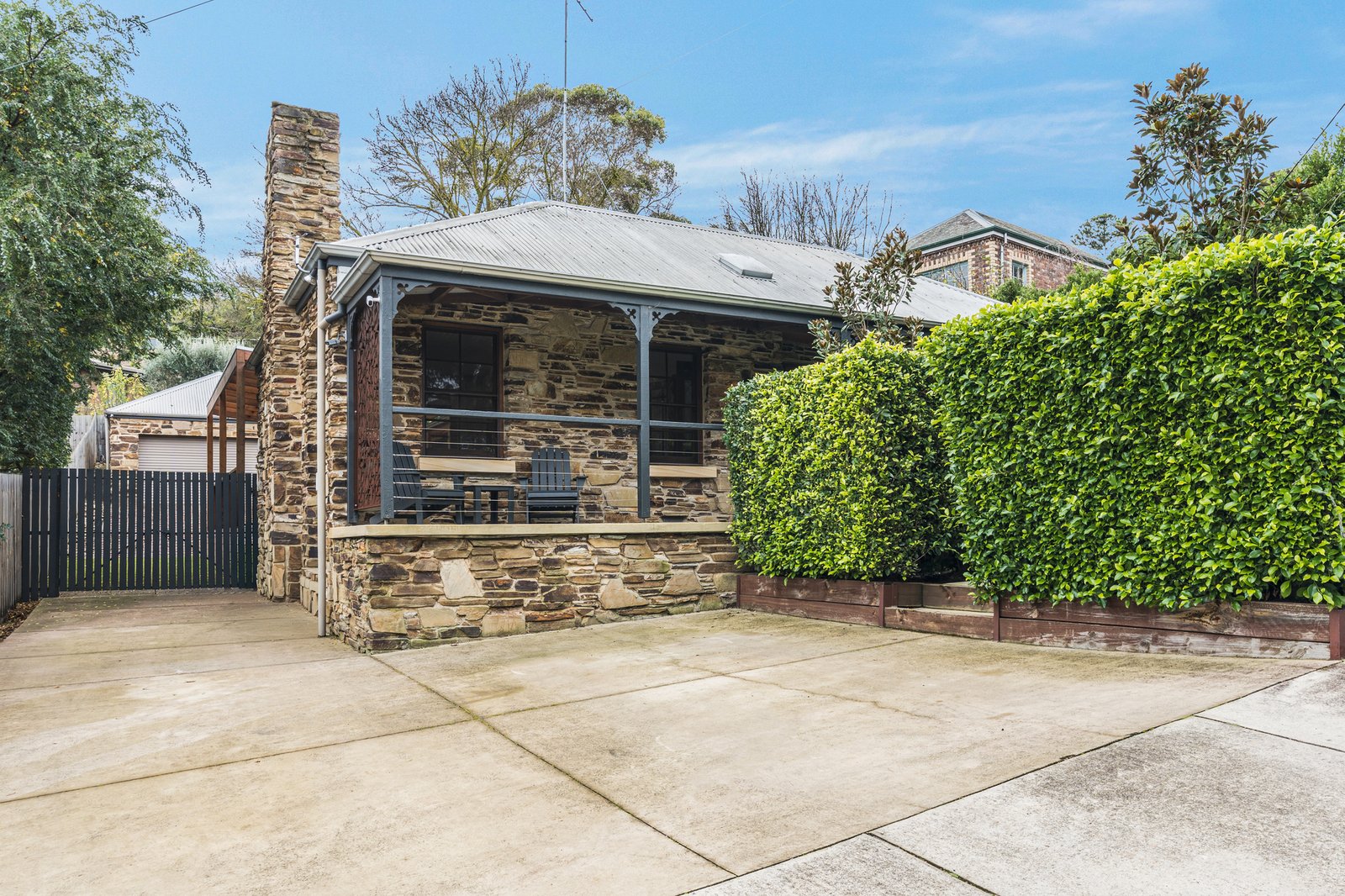 Gallery: 22 Queens Park Road