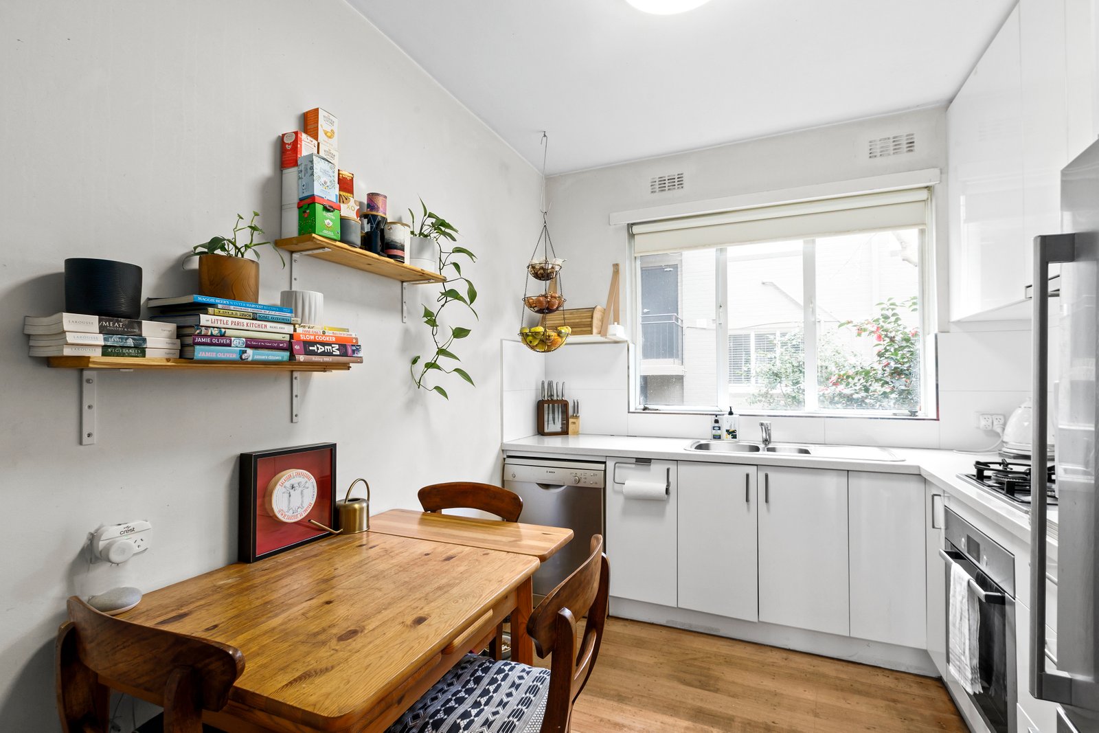 Real Estate and Property in 2/2 Rae Court, Prahran, VIC