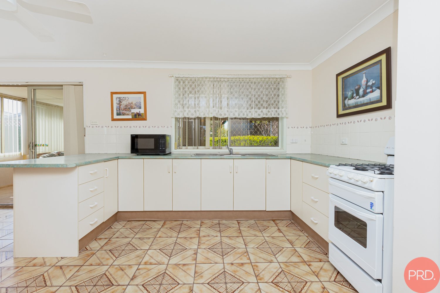 22 Rathluba Crescent EAST MAITLAND 19