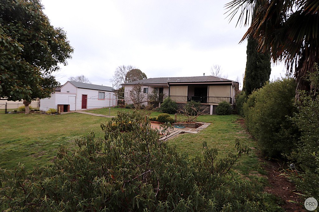 22 Regent Street TUMBARUMBA 10