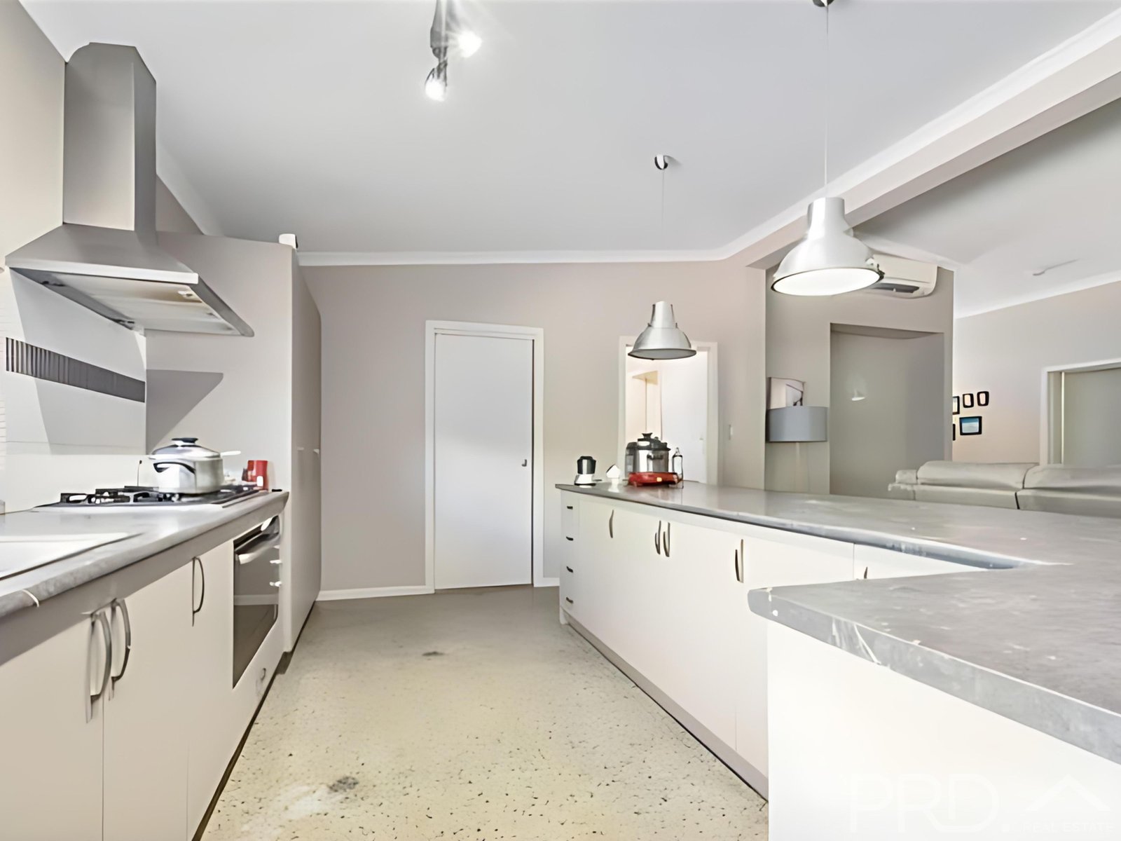 22 Rothschild Loop BAYNTON 7