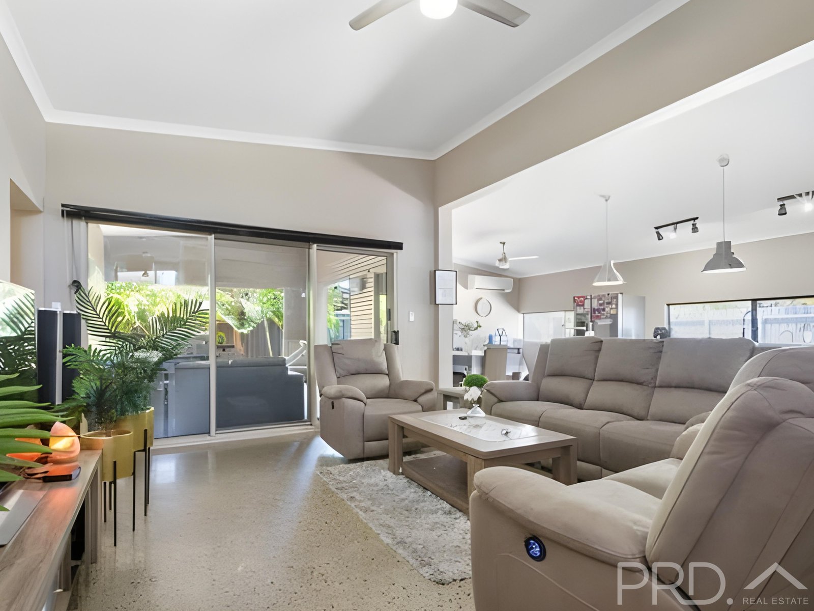 22 Rothschild Loop BAYNTON 12