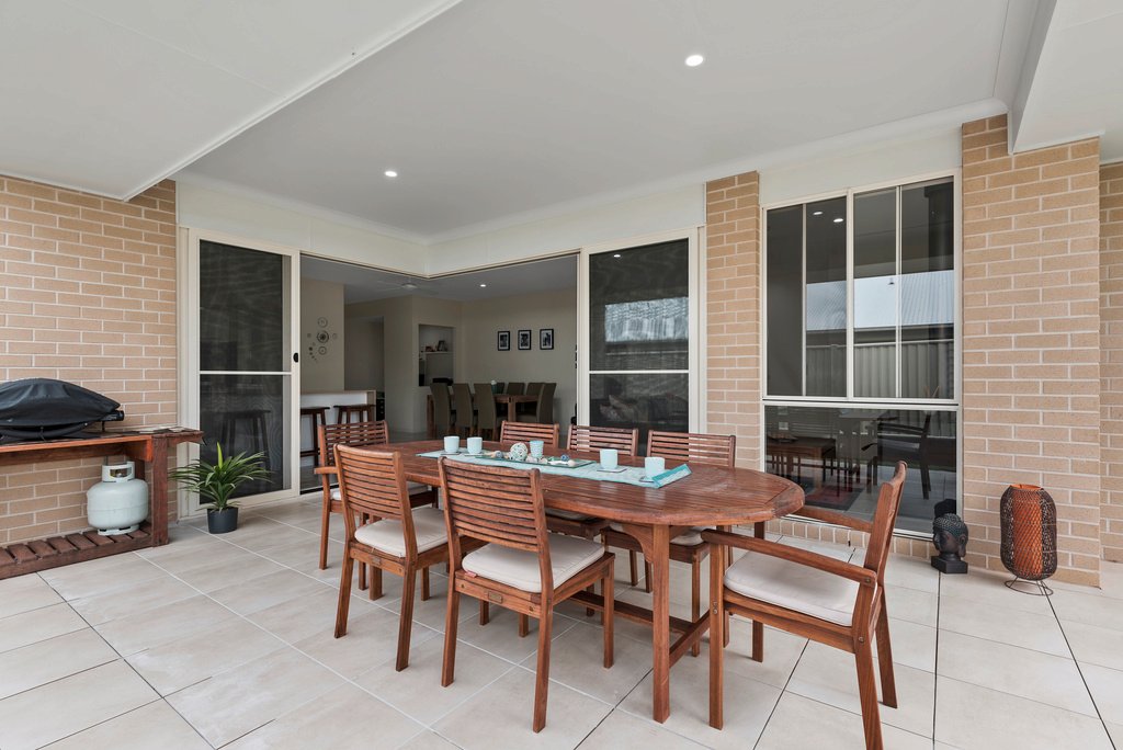 22 Saltwater Crescent CORINDI BEACH 6