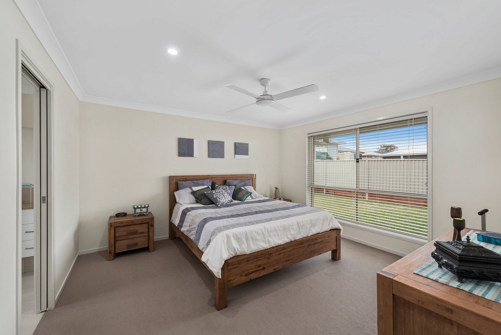 22 Saltwater Crescent CORINDI BEACH 12