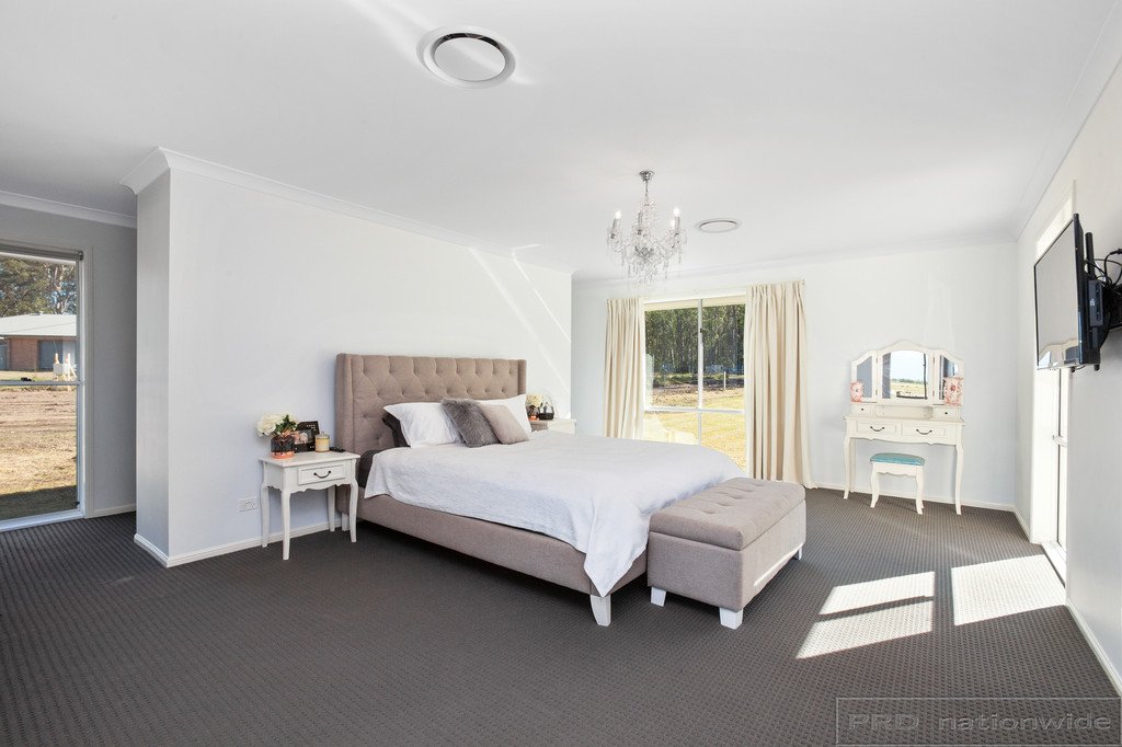 22 Sanctuary Pl  WALLALONG 4