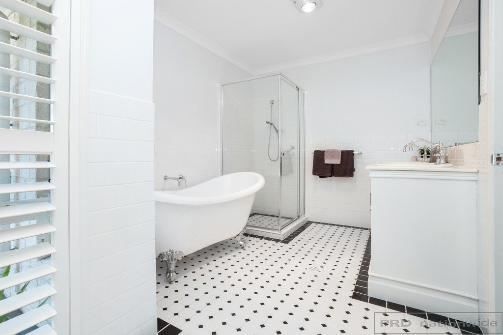 22 Sanctuary Pl  WALLALONG 7